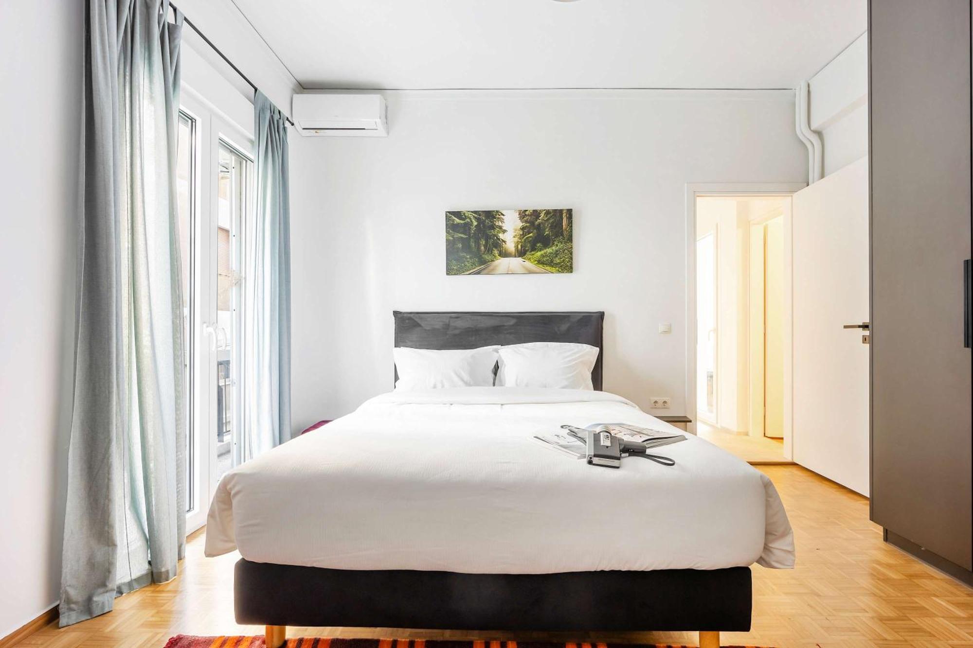 O&O Group - Eclectic Chic Thissio Apartment Athens Exterior photo